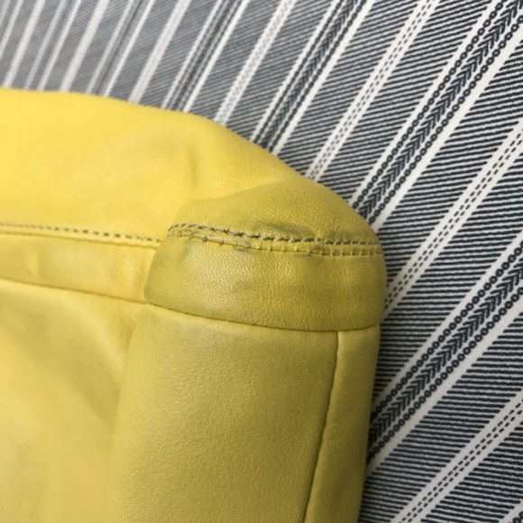 Coach Hippie Bag - Picture 5 of 7